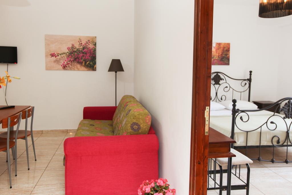 Kallisti Apartments Скиатос Экстерьер фото